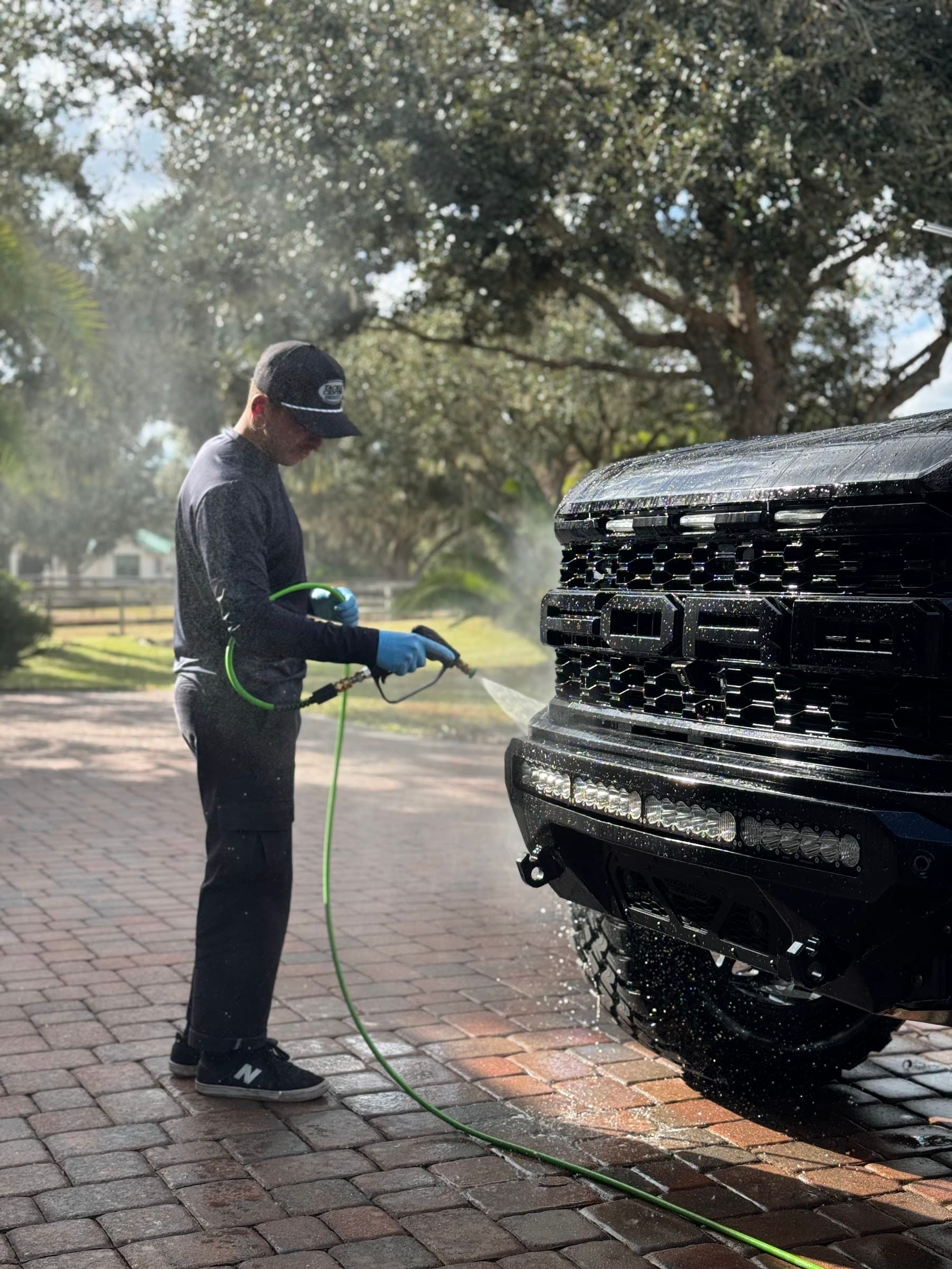 Mobile car detailing service in Tampa